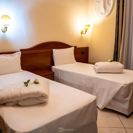 Caroline Suite-3